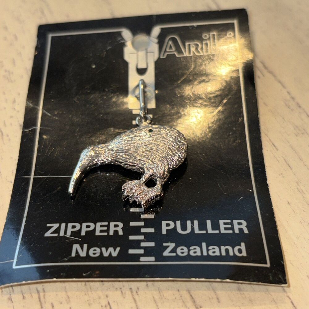 Ariki New Zealand Kiwi SilverTone Zipper Puller NZ Wildlife